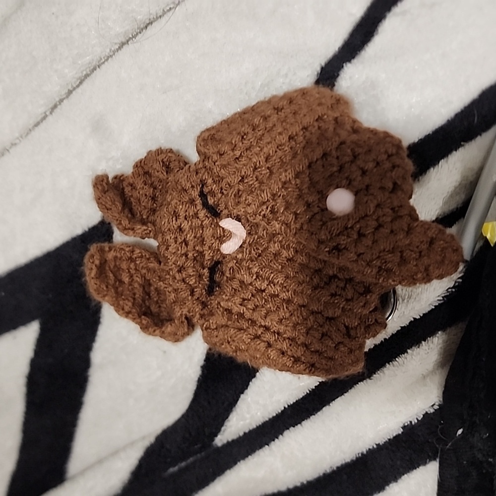 Crochet batpack and coin bat - Picture 8 of 8